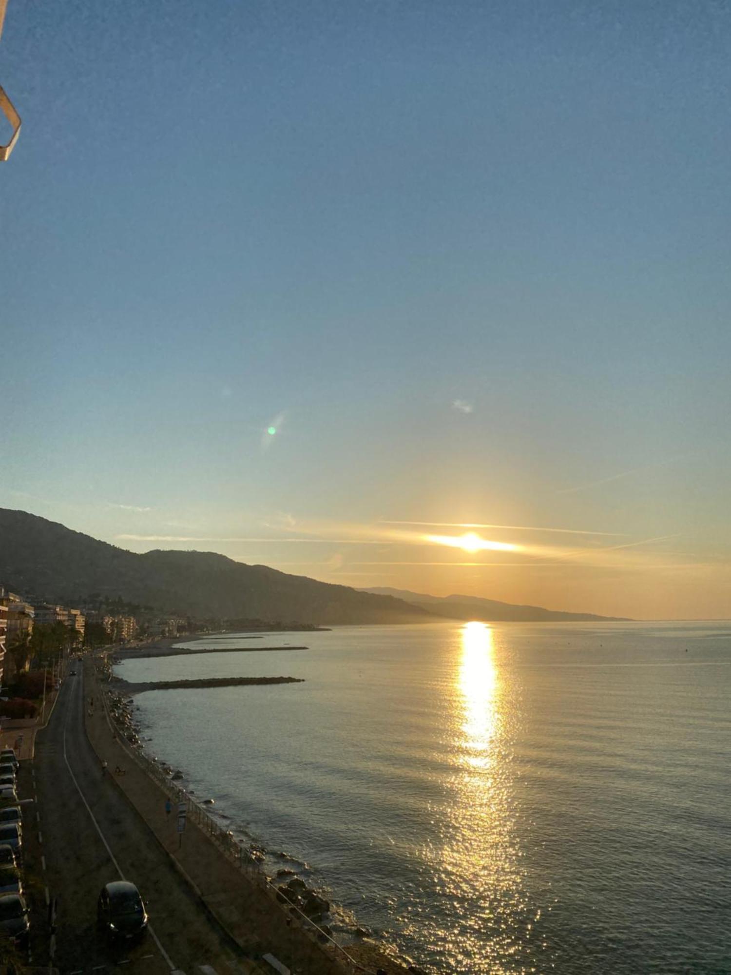 Sea View Studio, Huge Terrace On The 4Th Floor Apartment Menton Ngoại thất bức ảnh